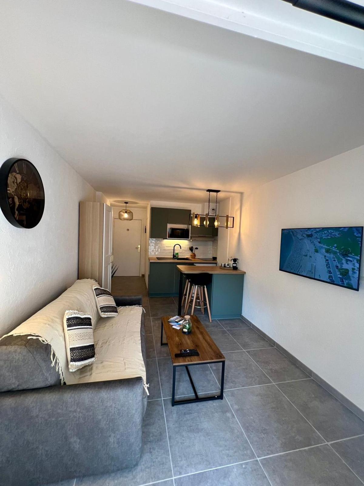 Studio Climatise, Cosy Et Calme Au Centre Ville Antibes Exterior foto